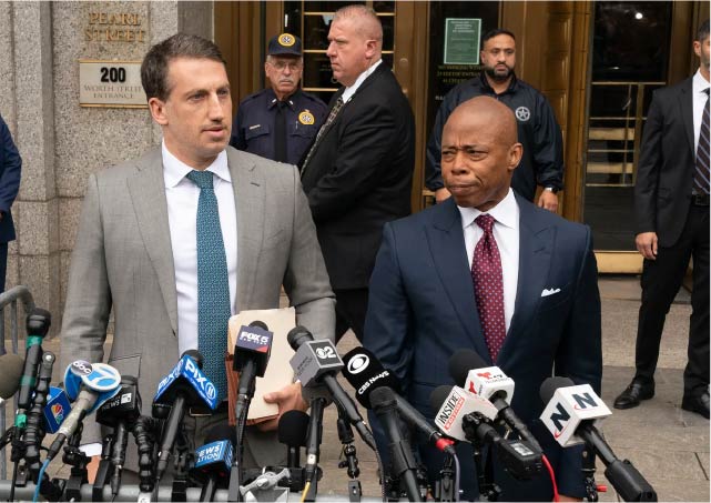 Илон Маск под угрозой иска от SEC