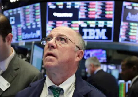 Фьючерсы на акции падают после худшей недели для Dow