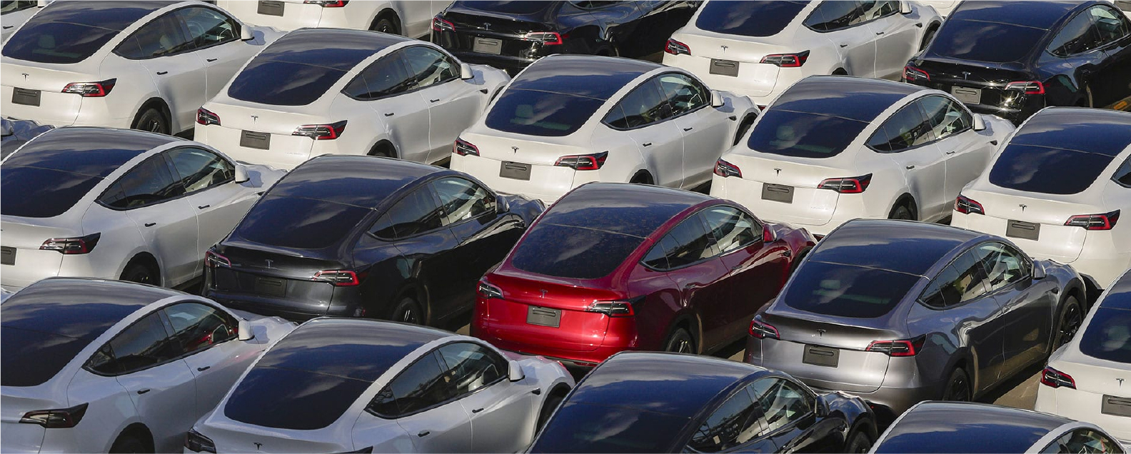 Tesla рухнула на 15%. Инвесторы обеспокоены будущим компании