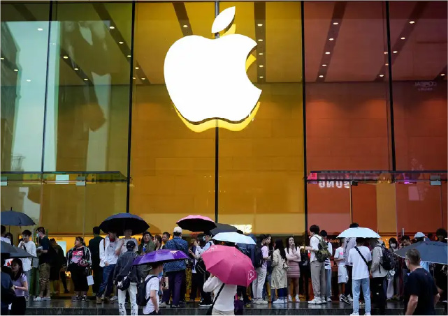 Триумф Apple в цифрах омрачен опасениями по тарифам