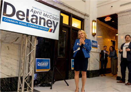 Конгрессвумен США под пристальным вниманием из-за сделок с акциями биотеха