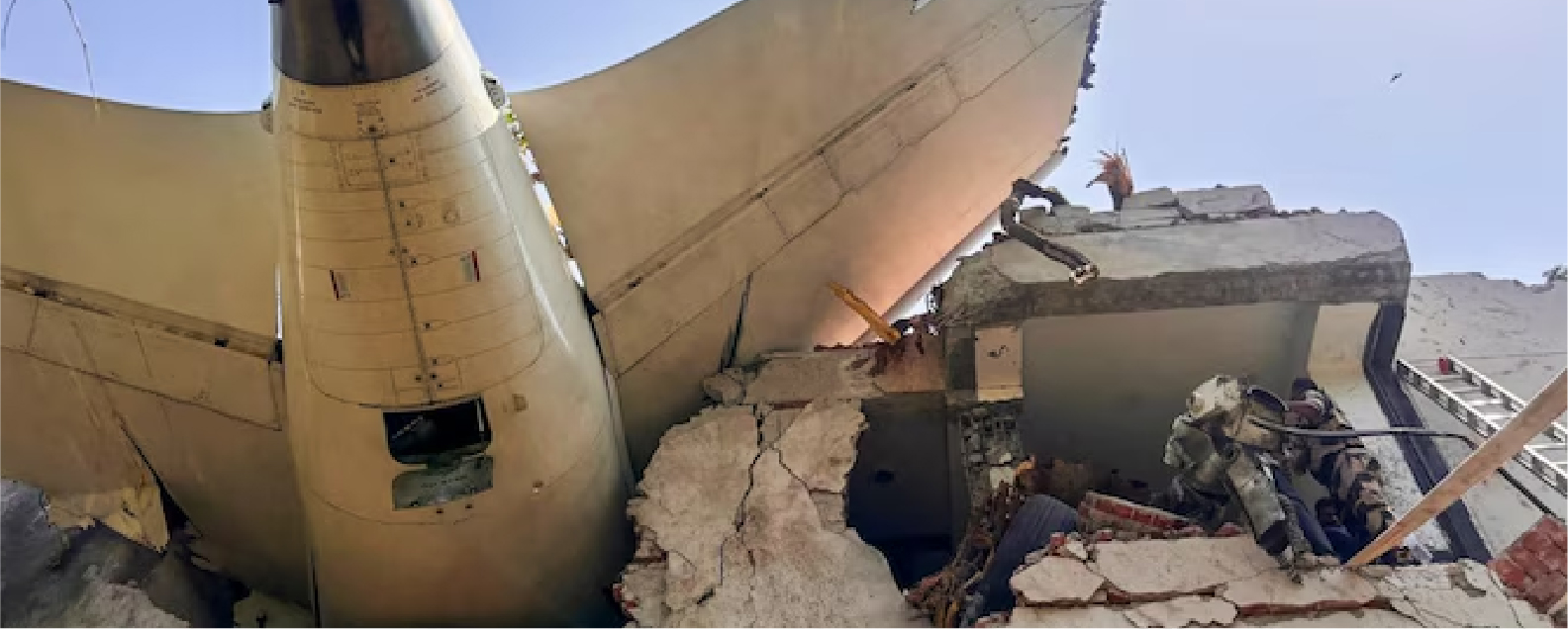 Акции Boeing падают после крушения самолета Dreamliner в Индии