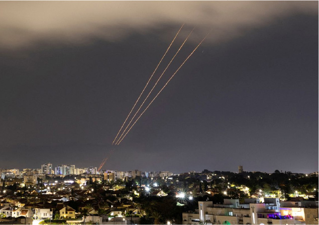 Угроза Ирана позади: Айвз ждет роста акций