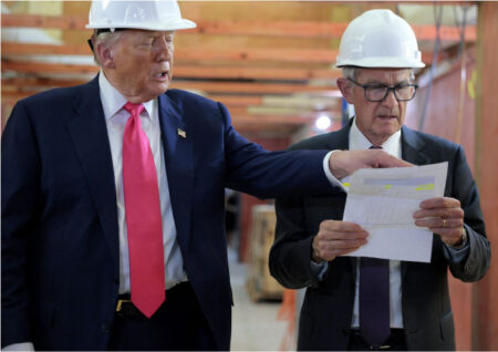 Трамп посетил ФРС, где настаивал на значительном снижении процентных ставок 