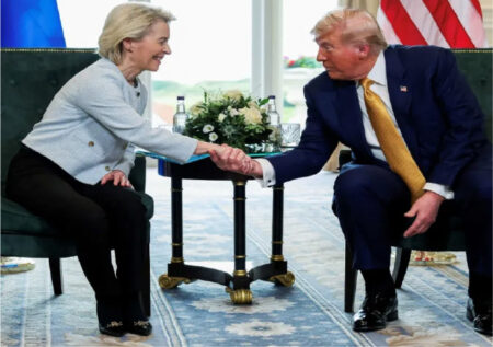 Трамп объявляет о знаковой торговой сделке с ЕС 