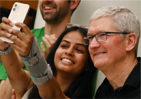 Акции Apple выросли на отчете, показав устойчивые продажи iPhone