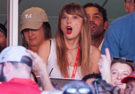 На какие акции повлияет помолвка Тейлор Свифт