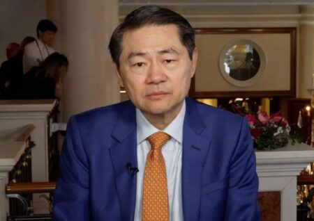 Трамп требует от Китая магниты, угрожая 200‑процентными тарифами