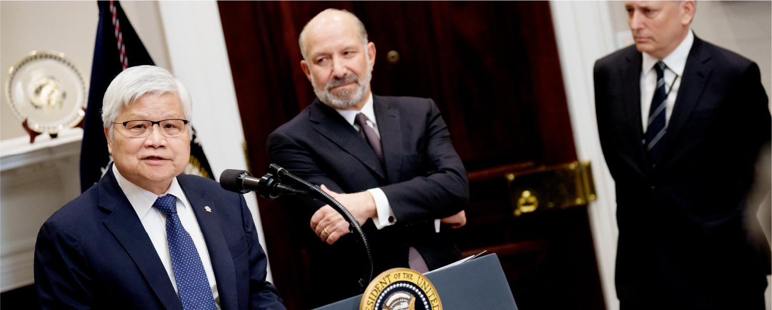 Трамп объявил о введении новых тарифов на полупроводники уже на следующей неделе