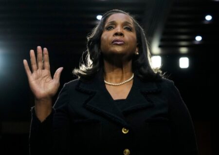 Financial Times: Уолл-стрит недооценивает опасность нападок Трампа на ФРС