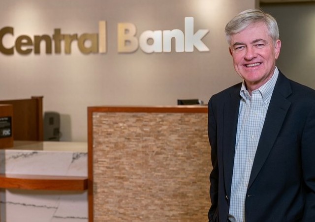 Central Bancompany (CBCF) планирует привлечь $427 млн в ходе IPO