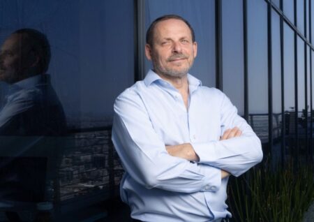 Nebius (NBIS) +5,84%: контракт с Microsoft и запуск Token Factory усилили позиции в облаках