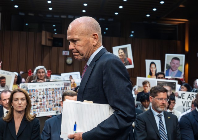 Boeing (+10,15%) взлетает: прогноз по генерации кэша вернул доверие инвесторов