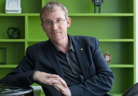 Слухи об указе Трампа по робототехнике взвинтили iRobot (IRBT) на 73%