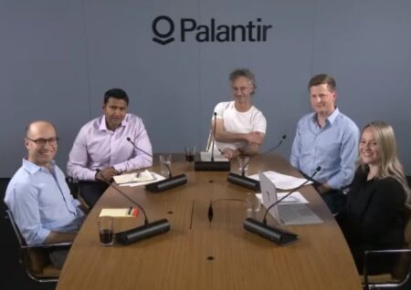 Безупречные отчеты закрепили Palantir в списке фаворитов на 2026 год