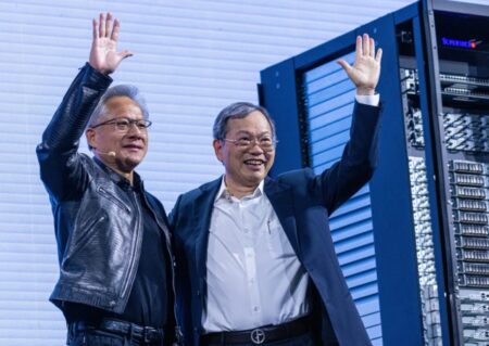 Инвесторы скупают колл-опционы Super Micro Computer, делая ставку на отскок после обвала