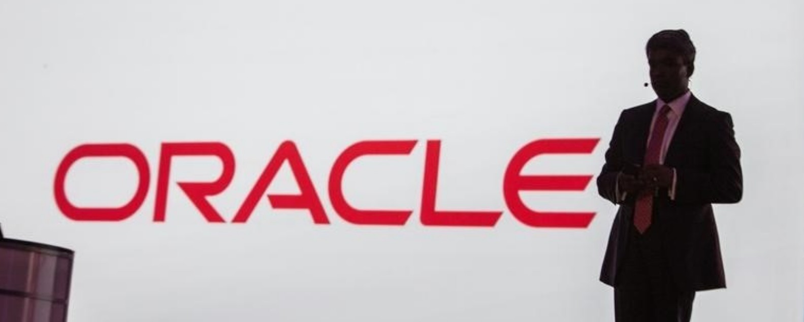 Срыв строительства дата-центров для OpenAI обвалил акции Oracle еще на 5,4%