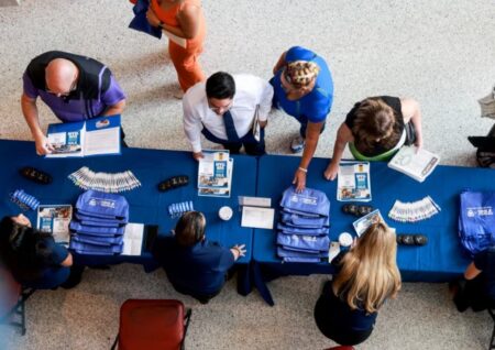 Рынок в ожидании отчета по занятости для прогноза снижения ставки ФРС